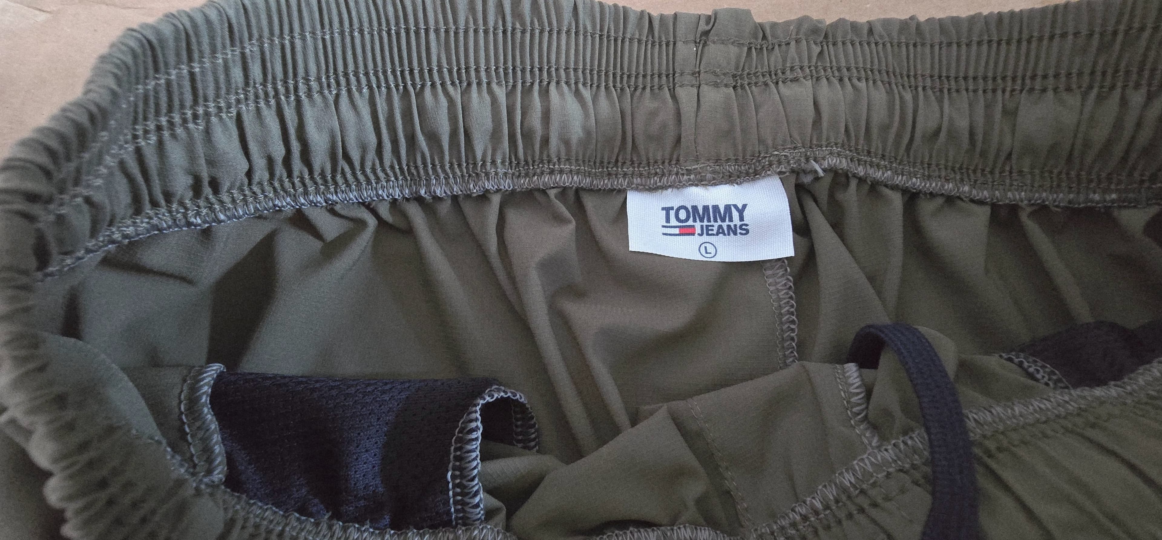 Tommy Hilfiger Men's White Logo Casual Shorts | Elastic Waist — image 9